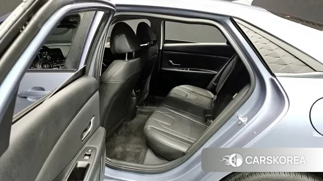 Hyundai The New Avante (CN7) 2024 Светло-серебряный цвет из Кореи, фото 2