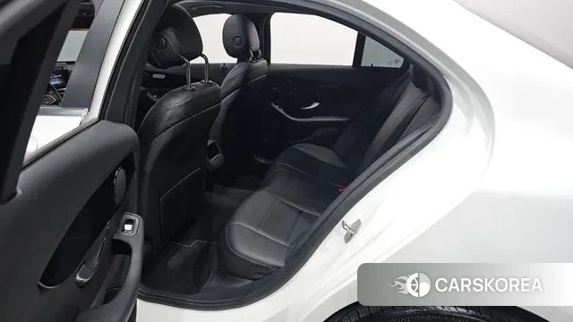 Mercedes-Benz C-Class W205 2018 Белый из Кореи, фото 2