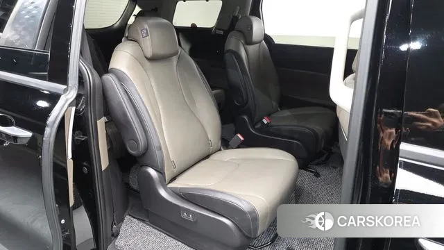 Kia The New Carnival 4th Generation 2024 Черный из Кореи, фото 2