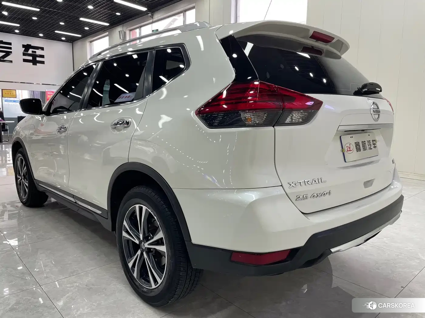 Nissan Qijun 2022 Белый из Китая, фото 2