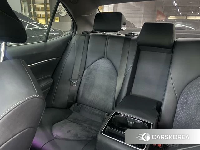 Toyota Camry 2023 Белый из Китая, фото 2