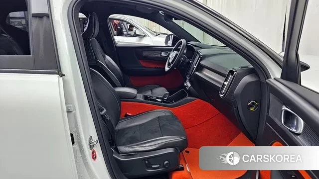 Volvo XC40 2020 Белый из Кореи, фото 2