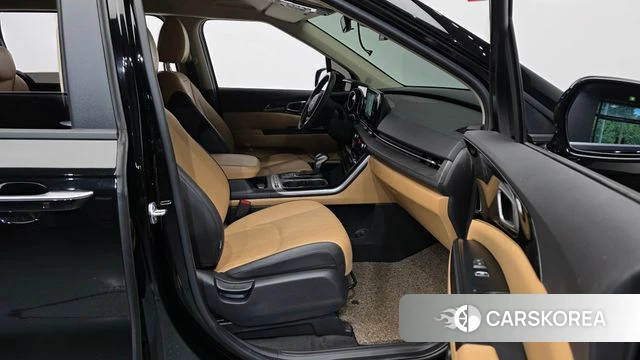 Kia Carnival 4th generation 2023 Черный из Кореи, фото 2