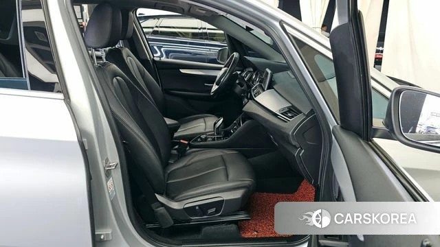 BMW 2 Series Active Tourer (F45) 2020 Серебряный из Кореи, фото 2