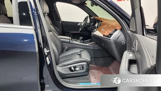 BMW X7 (G07) 2021 Черный из Кореи, фото 2