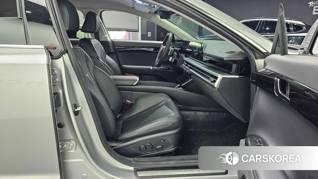 Hyundai Grandeur (GN7) 2024 Серебристо-серый из Кореи, фото 2