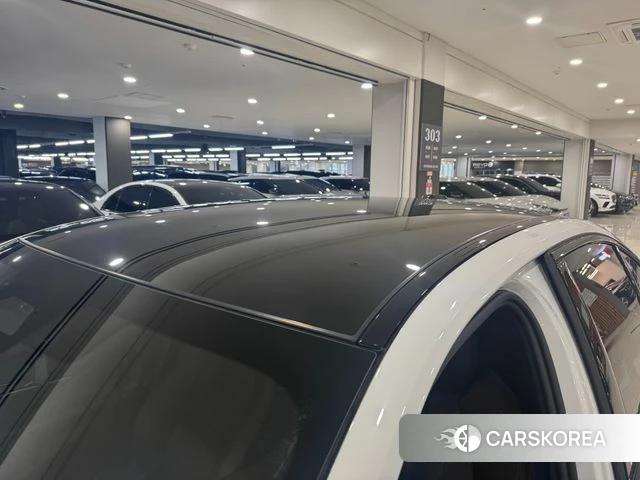 BMW 5 Series (G60) 2025 Белый из Кореи, фото 2