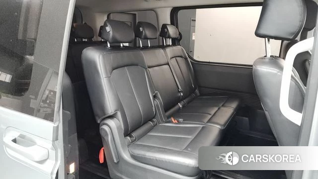 Hyundai Staria 2022 Серебряный из Кореи, фото 2