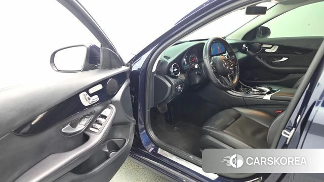 Mercedes-Benz C-Class W205 2019 Синий из Кореи, фото 2