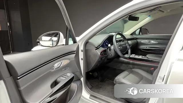 Genesis GV70 2024 Белый из Кореи, фото 2