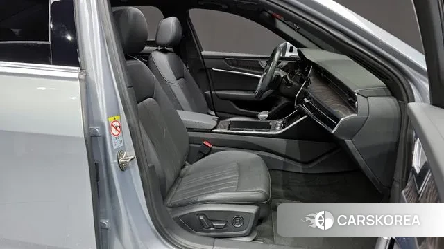 Audi A6 (C8) 2021 Серебристо-серый из Кореи, фото 2