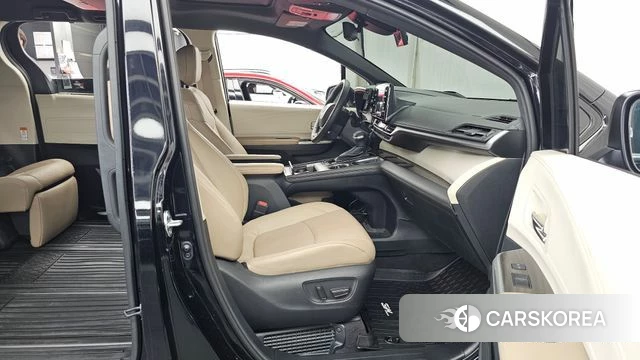 Toyota Sienna 4th Generation 2022 Черный из Кореи, фото 2