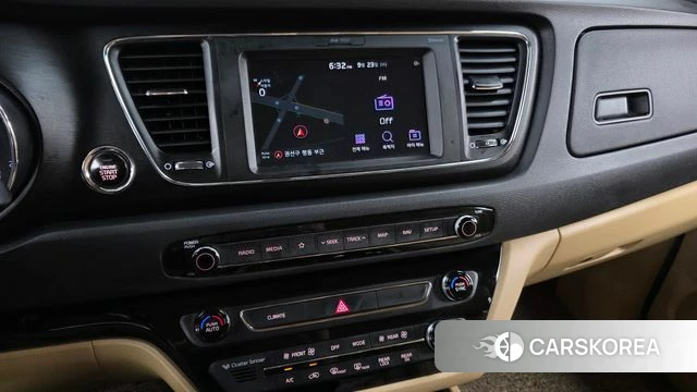 Kia The New Carnival 2018 Белый из Кореи, фото 2