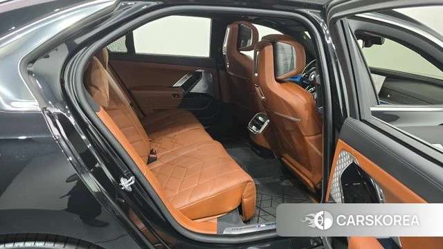 BMW i7 (G70) 2025 Серый из Кореи, фото 2