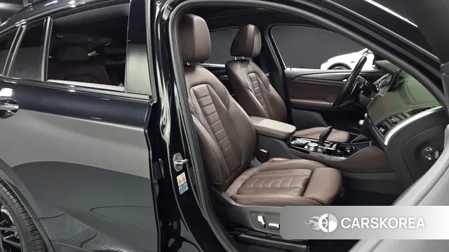 BMW X4 (G02) 2021 Черный из Кореи, фото 2