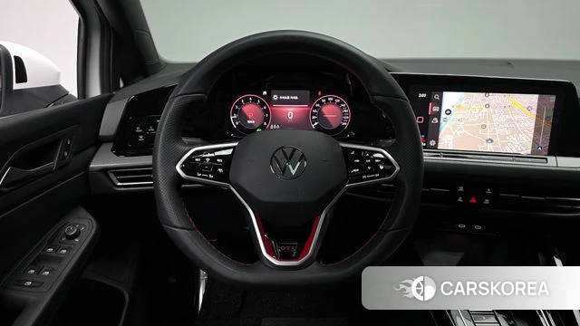 Volkswagen Golf 8th Generation 2024 Белый из Кореи, фото 2