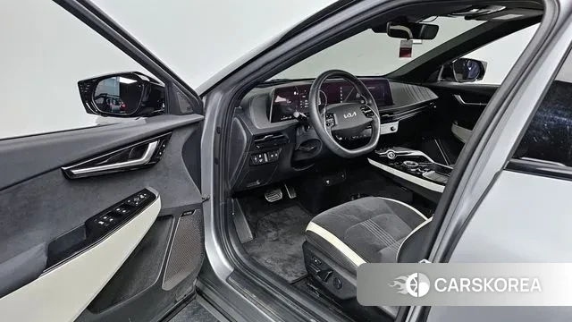 Kia EV6 2021 Серый из Кореи, фото 2