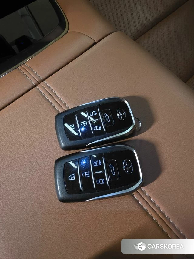 Toyota Alphard 4th Generation 2023 Черный из Кореи, фото 2