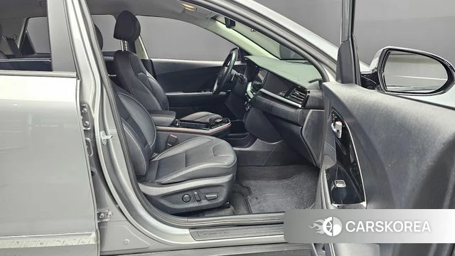 Kia Niro EV 2021 Серебристо-серый из Кореи, фото 2