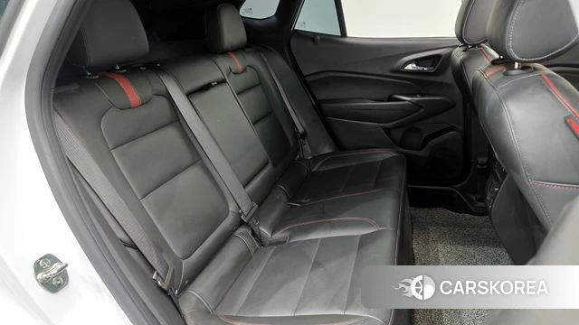 Chevrolet (GM Daewoo) Trax Crossover 2023 Белый из Кореи, фото 2