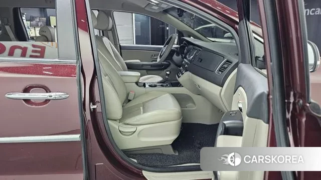 Kia The New Carnival 2019 Красный из Кореи, фото 2