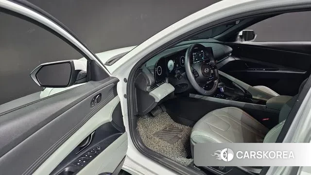 Hyundai The New Avante (CN7) 2023 Белый из Кореи, фото 2