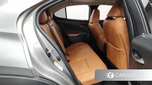 Lexus UX250h 2019 Песочный из Кореи, фото 2