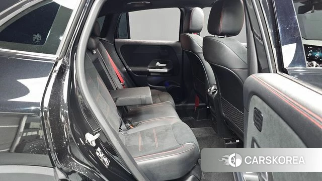 Mercedes-Benz GLA - Class H247 2022 Черный из Кореи, фото 2