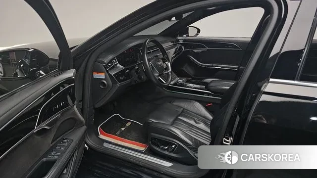 Audi A8 (D5) 2020 Черный из Кореи, фото 2