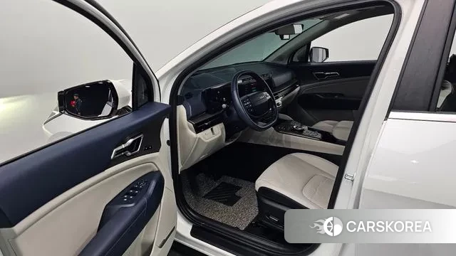 Kia The New Sportage 5th Generation Hybrid 2025 Белый из Кореи, фото 2