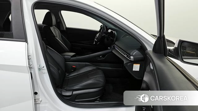 Hyundai The New Avante Hybrid (CN7) 2023 Белый из Кореи, фото 2