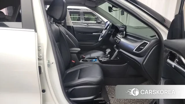 Kia Seltos 2021 Белый из Кореи, фото 2