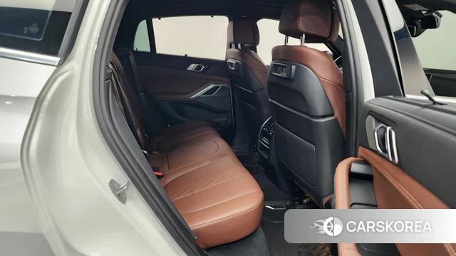 BMW X6 (G06) 2023 Белый из Кореи, фото 2