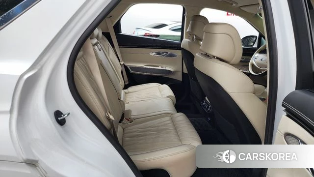 Genesis GV70 2021 Белый из Кореи, фото 2
