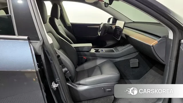 Tesla Model Y 2025 Серый из Кореи, фото 2