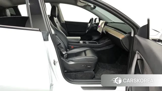 Tesla Model Y 2021 Белый из Кореи, фото 2