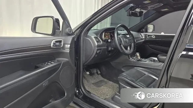 Jeep Grand Cherokee 2018 Черный из Кореи, фото 2