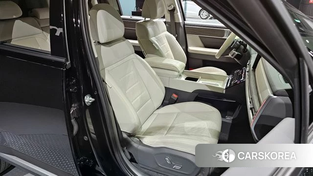 Hyundai Santa Fe (MX5) 2024 Черный из Кореи, фото 2