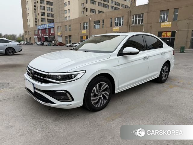 Volkswagen Bora 2024 Белый из Китая, фото 2
