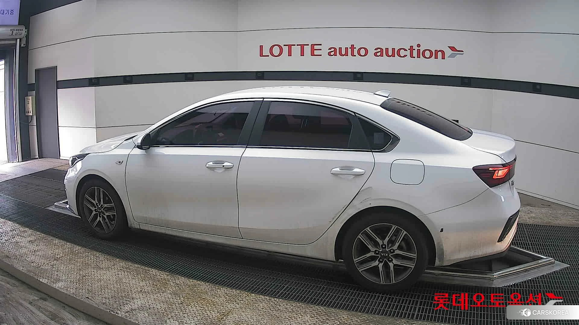 Kia K3 2021 Snow White Pearl (optional) из Кореи, фото 2