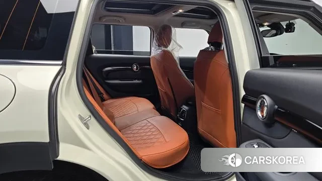 Mini Cooper Clubman 2021 Жемчужный цвет из Кореи, фото 2