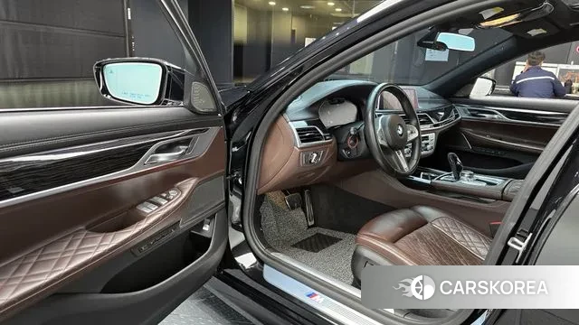 BMW 7 Series (G11) 2019 Черный из Кореи, фото 2