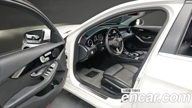 Mercedes-Benz C-Class W205 2018 Белый из Кореи, фото 2