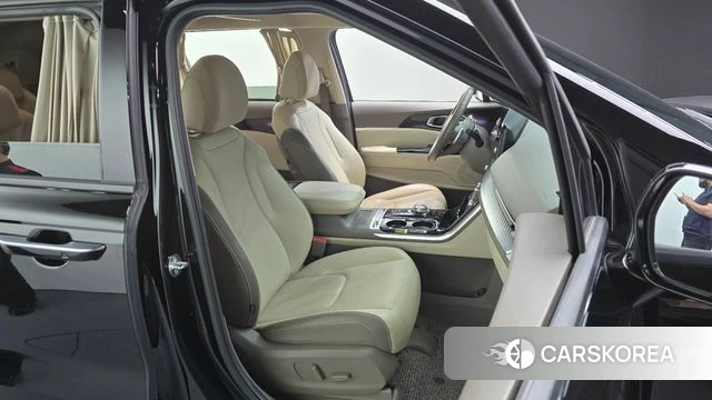 Kia Carnival 4th generation 2023 Черный из Кореи, фото 2