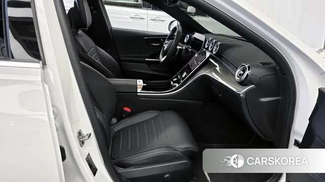 Mercedes-Benz C-Class W206 2025 Белый из Кореи, фото 2