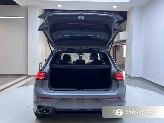 Volkswagen Golf 2022 Темно-серый из Китая, фото 2