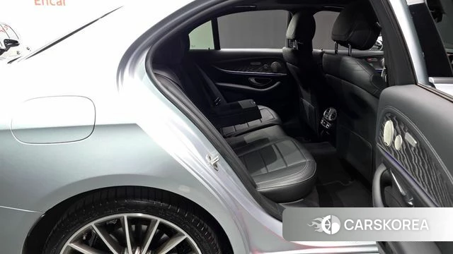 Mercedes-Benz E-Class W213 2021 Серебряный из Кореи, фото 2