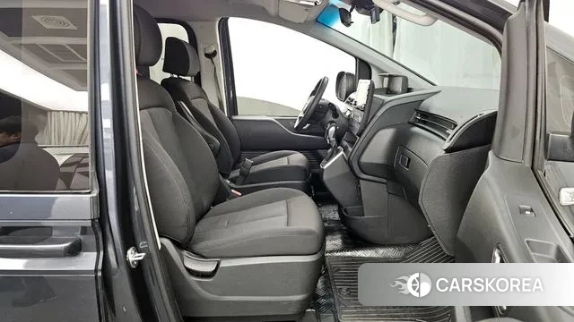 Hyundai Staria 2023 Серый из Кореи, фото 2