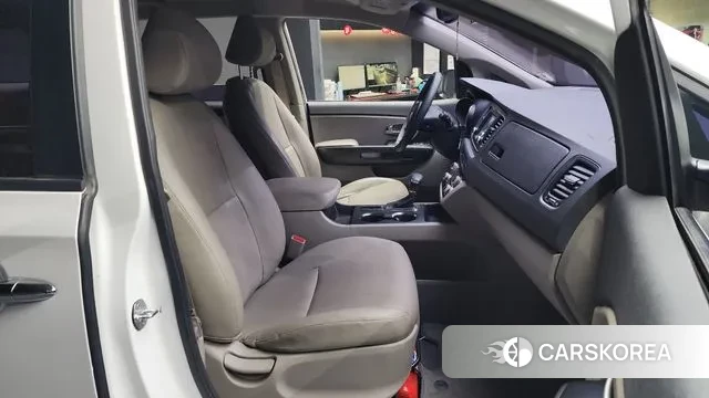 Kia The New Carnival 2018 Белый из Кореи, фото 2