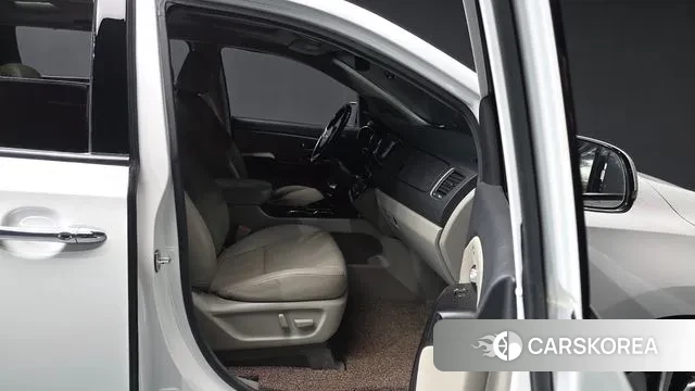 Kia The New Carnival 2018 Белый из Кореи, фото 2